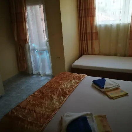 Femili Diveda Hotel