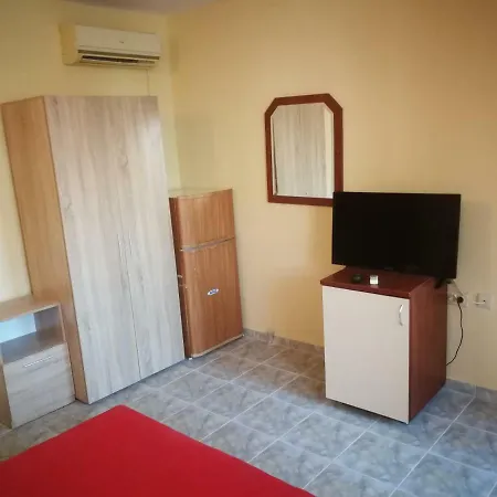 Femili Diveda Hotel